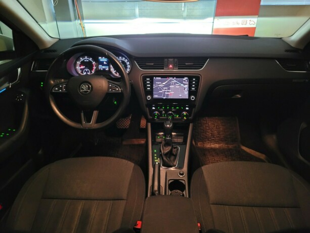 skoda-octavia-bensin-2018-big-31