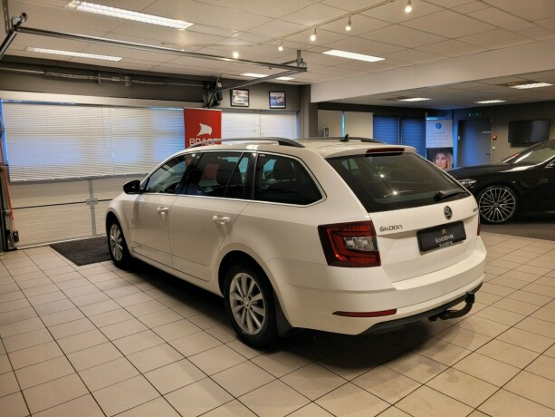 skoda-octavia-bensin-2018-big-7