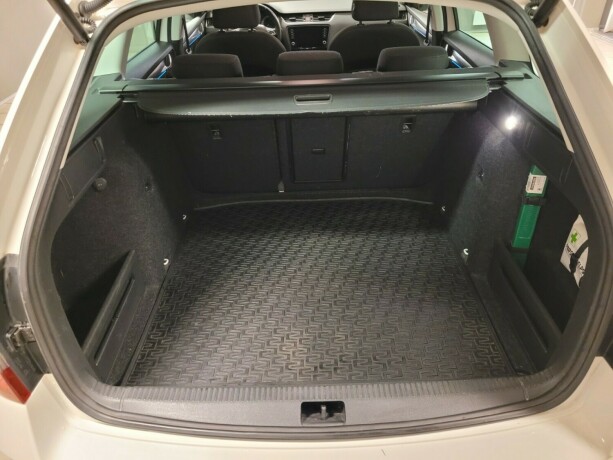 skoda-octavia-bensin-2018-big-17