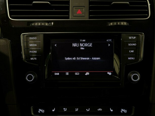 volkswagen-golf-diesel-2014-big-16