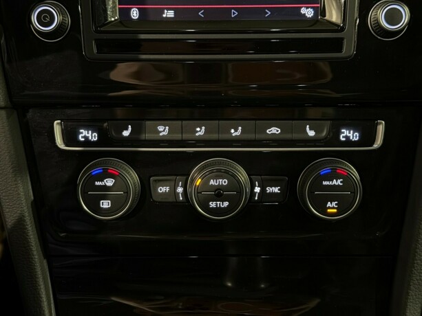 volkswagen-golf-diesel-2014-big-18