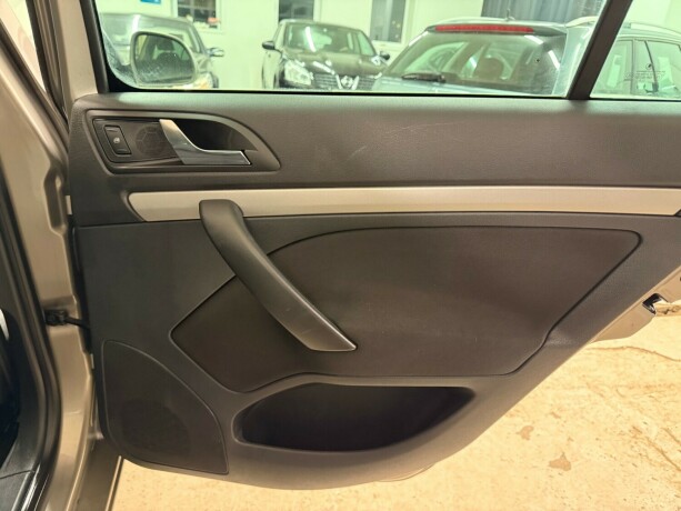 skoda-octavia-diesel-2010-big-10