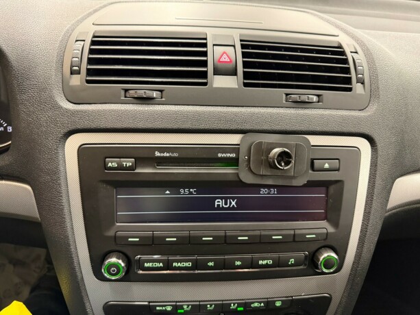 skoda-octavia-diesel-2010-big-20