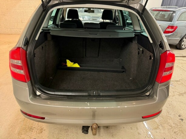 skoda-octavia-diesel-2010-big-12