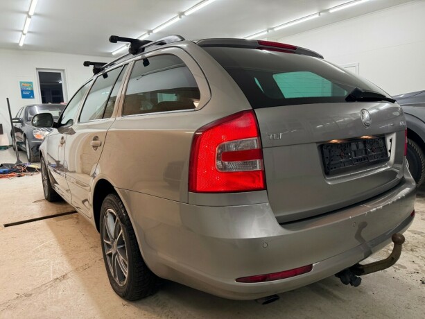 skoda-octavia-diesel-2010-big-2