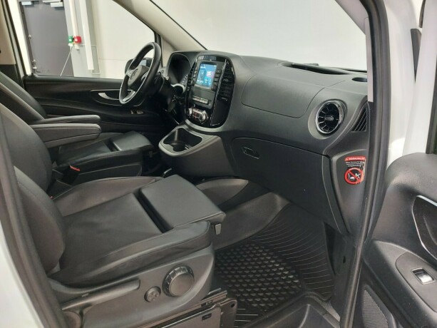 mercedes-benz-vito-diesel-2022-big-18