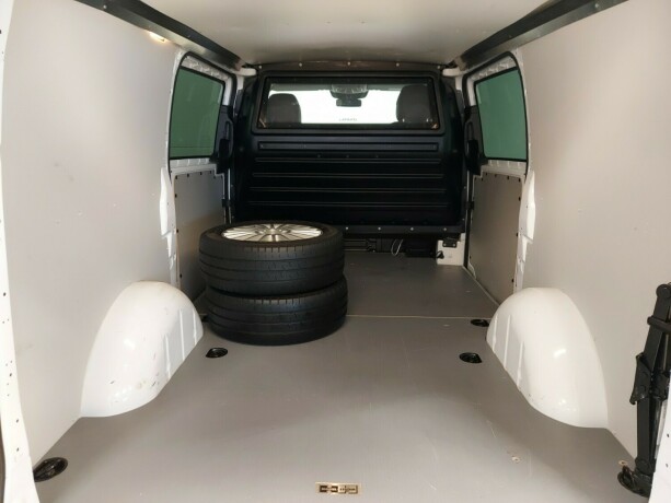 mercedes-benz-vito-diesel-2022-big-23