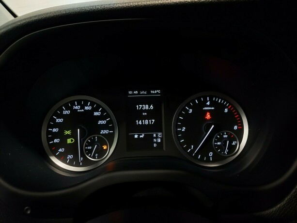 mercedes-benz-vito-diesel-2022-big-25