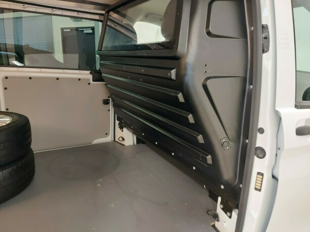 mercedes-benz-vito-diesel-2022-big-21