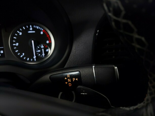 mercedes-benz-vito-diesel-2022-big-31