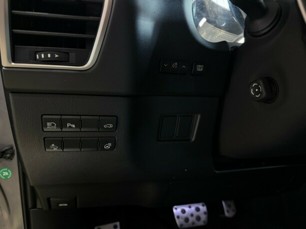 lexus-nx-300h-bensin-2015-big-19