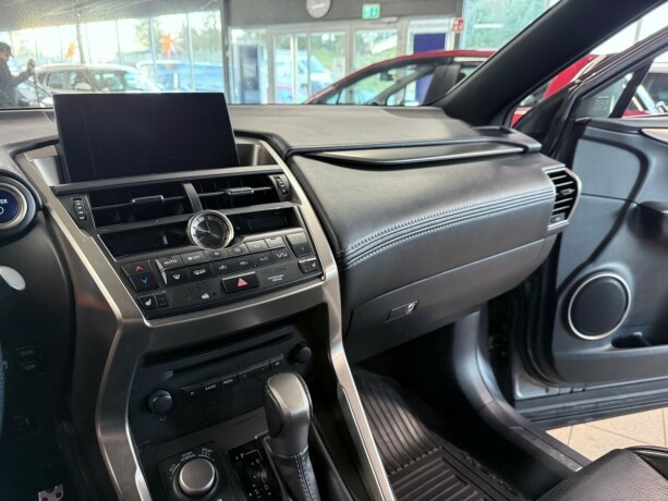 lexus-nx-300h-bensin-2015-big-32