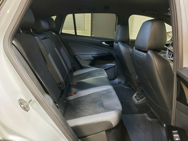 volkswagen-id4-elektrisitet-2022-big-24
