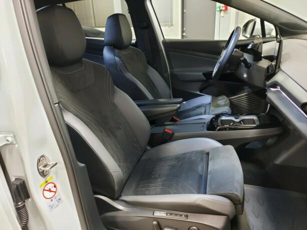 volkswagen-id4-elektrisitet-2022-big-23