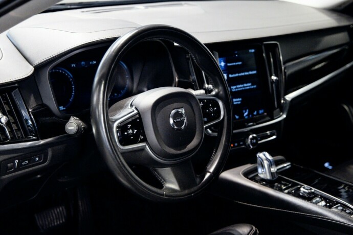 volvo-v90-elektrisitetbensin-2019-big-5