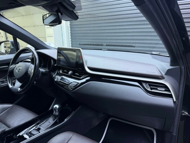 toyota-c-hr-elektrisitetbensin-2018-big-9