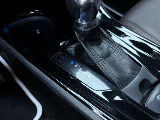 toyota-c-hr-elektrisitetbensin-2018-big-22