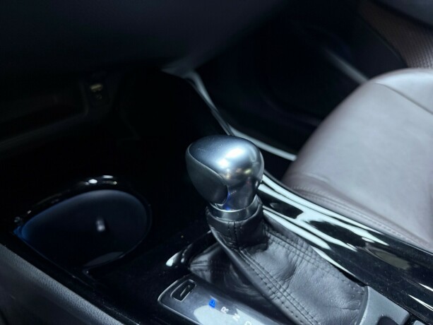 toyota-c-hr-elektrisitetbensin-2018-big-21