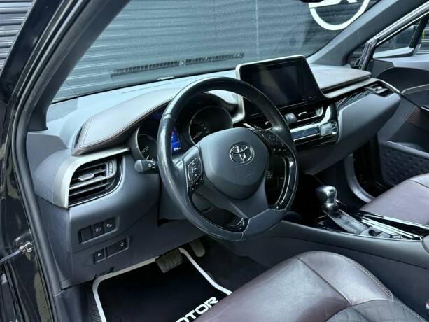 toyota-c-hr-elektrisitetbensin-2018-big-8