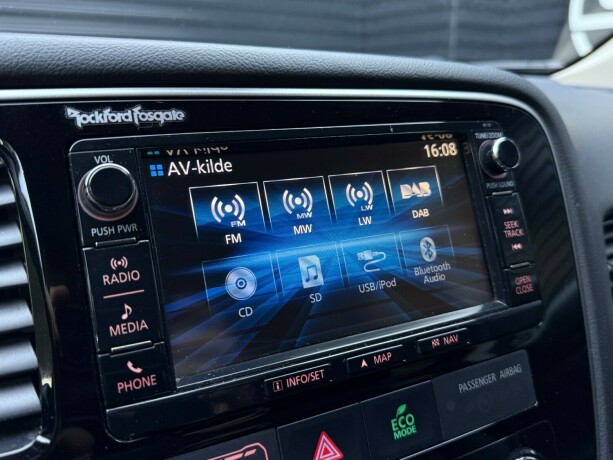 mitsubishi-outlander-elektrisitetbensin-2016-big-20