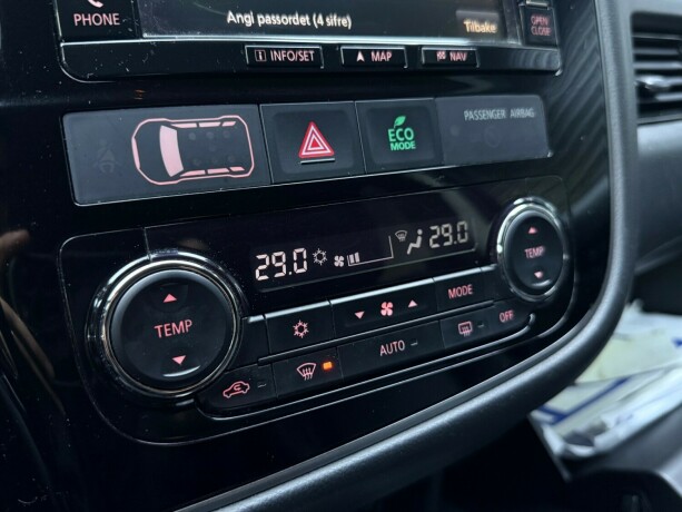 mitsubishi-outlander-elektrisitetbensin-2016-big-21