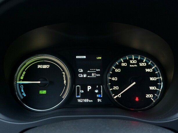 mitsubishi-outlander-elektrisitetbensin-2016-big-16