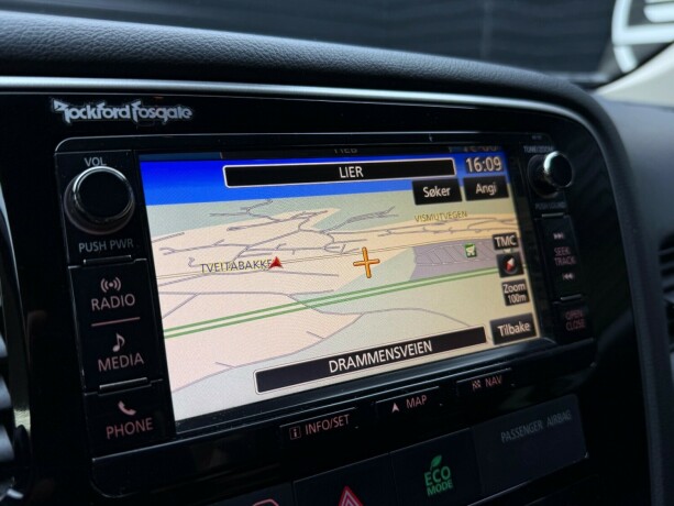 mitsubishi-outlander-elektrisitetbensin-2016-big-17