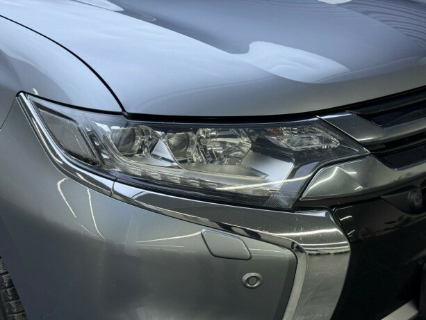 mitsubishi-outlander-elektrisitetbensin-2016-big-4