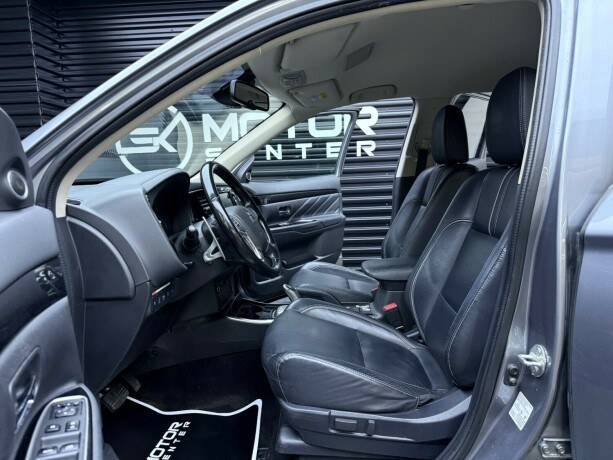 mitsubishi-outlander-elektrisitetbensin-2016-big-25