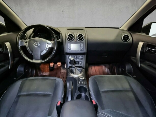 nissan-qashqai-diesel-2012-big-9