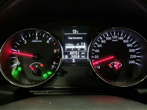 nissan-qashqai-diesel-2012-big-13