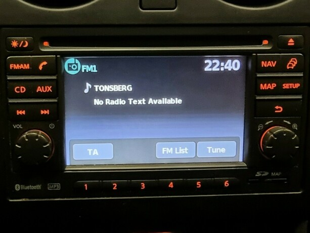 nissan-qashqai-diesel-2012-big-14