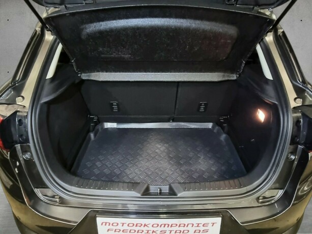 mazda-cx-3-bensin-2018-big-12