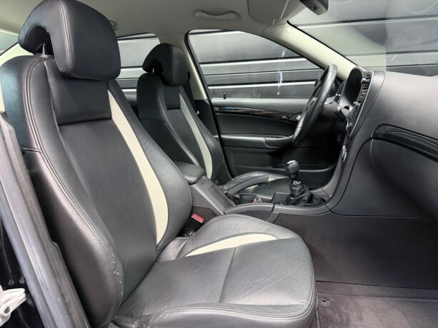 saab-9-3-bensin-2008-big-16