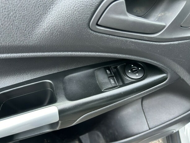 ford-transit-connect-diesel-2017-big-13