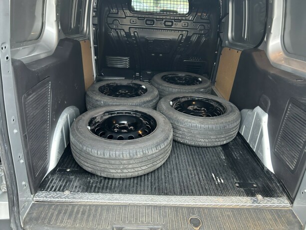 ford-transit-connect-diesel-2017-big-8