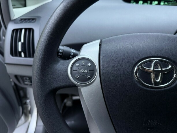 toyota-prius-elektrisitetbensin-2012-big-13