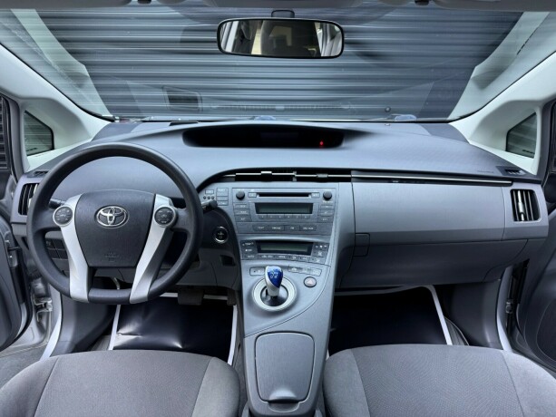 toyota-prius-elektrisitetbensin-2012-big-8