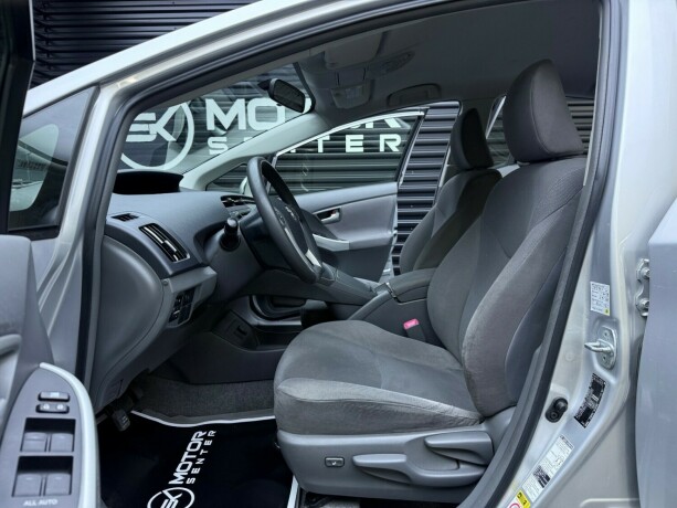 toyota-prius-elektrisitetbensin-2012-big-18