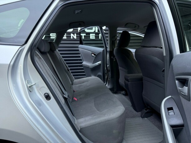 toyota-prius-elektrisitetbensin-2012-big-21