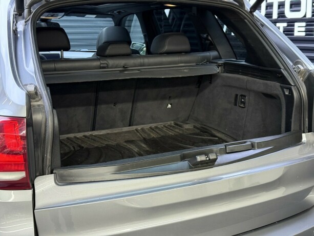 bmw-x5-elektrisitetbensin-2018-big-36