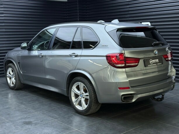 bmw-x5-elektrisitetbensin-2018-big-1