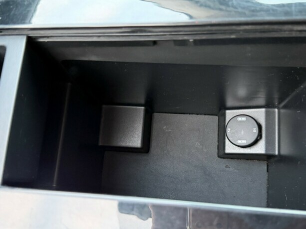 land-rover-discovery-diesel-2017-big-19