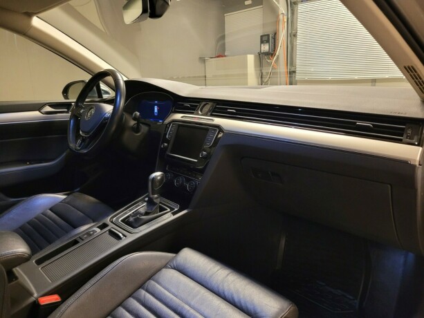 volkswagen-passat-alltrack-diesel-2017-big-13