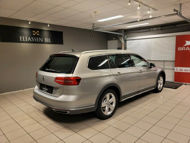 volkswagen-passat-alltrack-diesel-2017-big-4