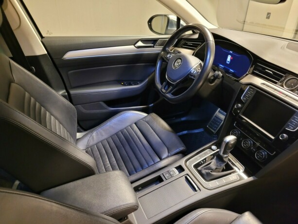 volkswagen-passat-alltrack-diesel-2017-big-14