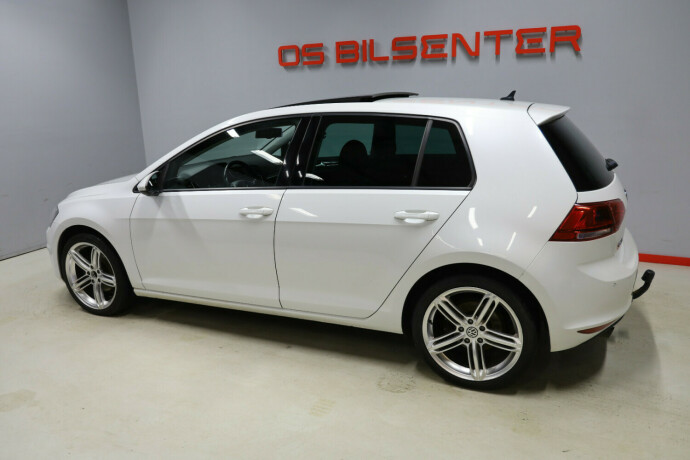 volkswagen-golf-bensin-2013-big-3