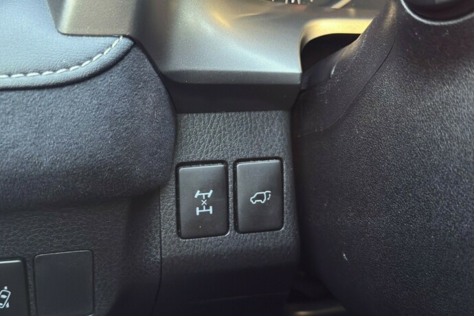 toyota-rav4-bensin-2016-big-18