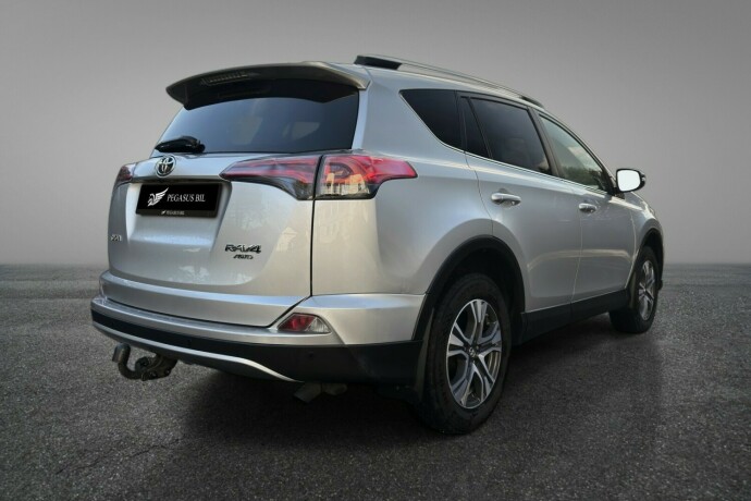 toyota-rav4-bensin-2016-big-4