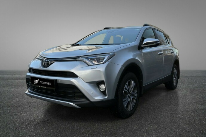 toyota-rav4-bensin-2016-big-0